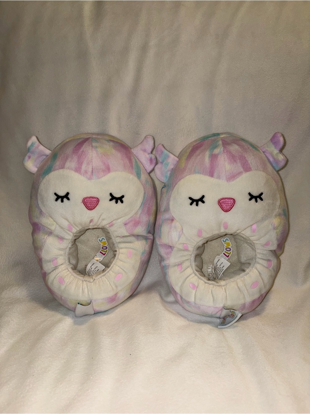 Squishmallows Lesedi the Tie-Dye Owl plush slippers kid size 4-5